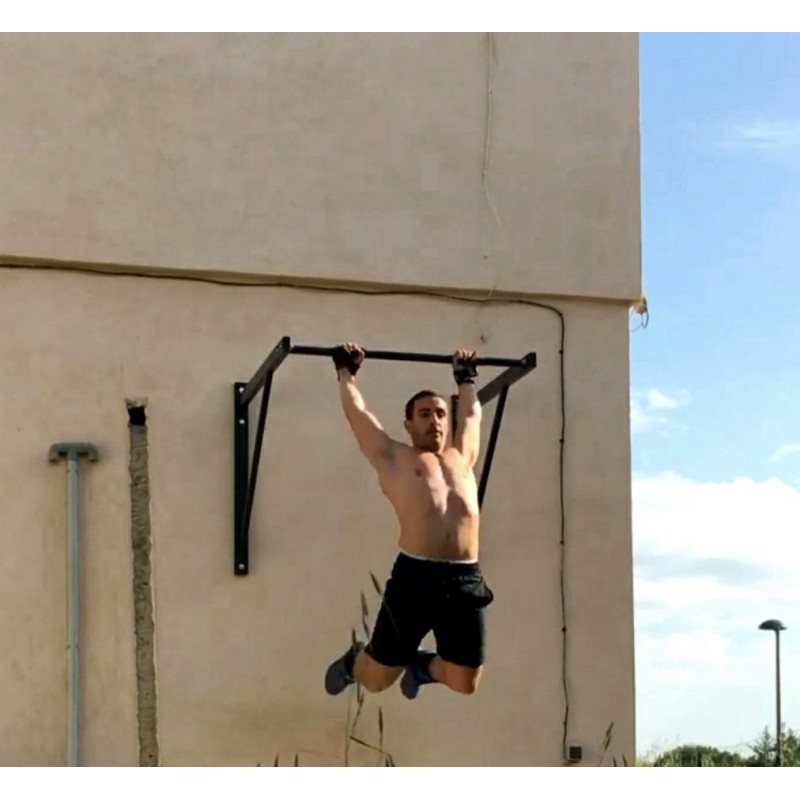 Potence pour sacs de frappe avec pull up bar par Crossliftor