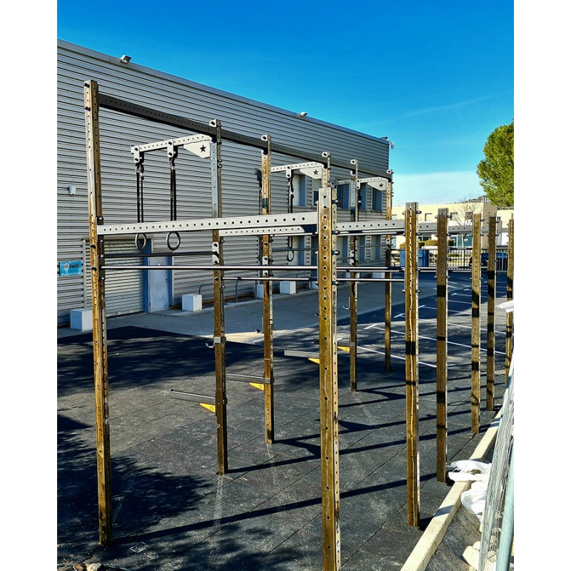 Cage Rust outdoor crossliftor Cage Rust outdoor crossliftor