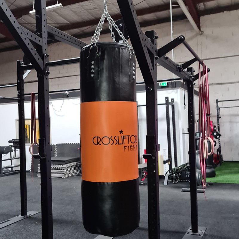 Potence pour sacs de frappe avec pull up bar par Crossliftor